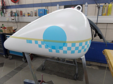 Custom Bike Tank - Airbrush - Oldschool - Pinstriping - Race, Preussler Radstadt, Österreich