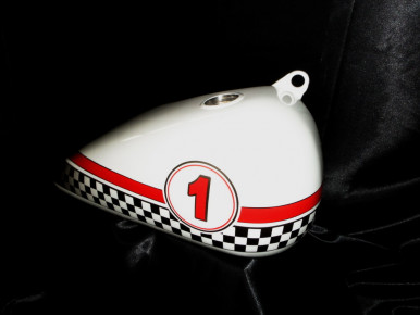 Custom Bike Tank - Airbrush - Oldschool - Pinstriping - Race, Preussler Radstadt, Österreich