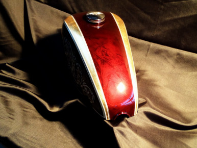 Custom Bike Harley Tank - Airbrush - Blattgold - Oldschool, Preussler Radstadt, Österreich