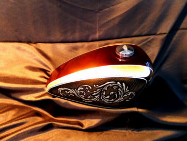 Custom Bike Harley Tank - Airbrush - Blattgold - Oldschool, Preussler Radstadt, Österreich
