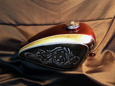 Custom Bike Harley Tank - Airbrush - Blattgold - Oldschool, Preussler Radstadt, Österreich