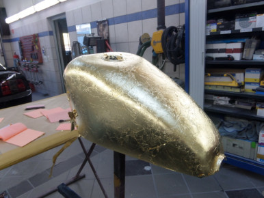 Custom Bike Harley Tank - Airbrush - Blattgold - Oldschool, Preussler Radstadt, Österreich
