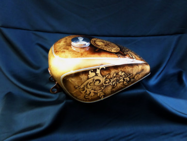 Custom Bike Harley Tank - Airbrush - Blattgold - Oldschool, Preussler Radstadt, Österreich