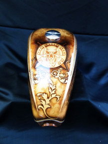 Custom Bike Harley Tank - Airbrush - Blattgold - Oldschool, Preussler Radstadt, Österreich