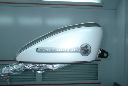 Custombike - Harley Tank - Pinstriping - Metal Flakes - Oldschool, Preussler Radstadt, Österreich