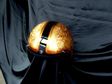 Blattgold - Airbrush - Spezial-Lackierung - Helm - Preussler, Radstadt, Österreich