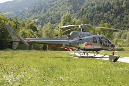Hubschrauber Heli Austria - OE-XWA, Lackierung - Kfz Fachbetrieb Preussler - Radstadt, Österreich