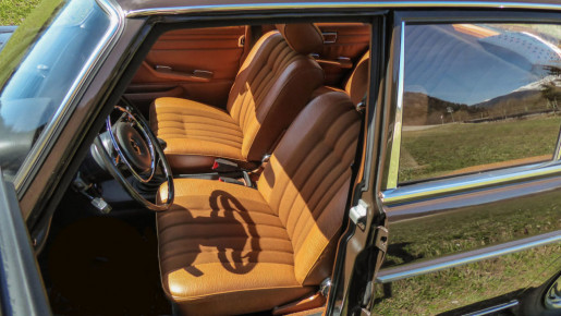 mercedes-8-restauration-radstadt-oesterreich-speziallackierung-oldtimer-restauration-08