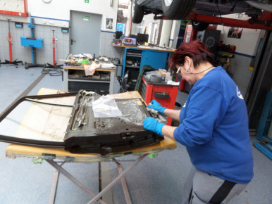 mercedes-8-restauration-radstadt-oesterreich-speziallackierung-oldtimer-restauration-21