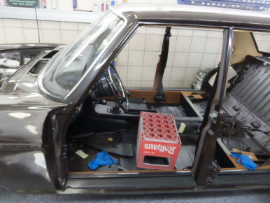 mercedes-8-restauration-radstadt-oesterreich-speziallackierung-oldtimer-restauration-22