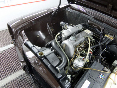 mercedes-8-restauration-radstadt-oesterreich-speziallackierung-oldtimer-restauration-51