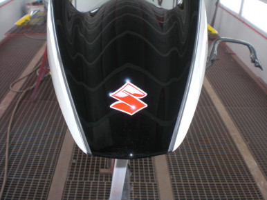 Motorrad Suzuki - Lackierung - Kfz Fachbetrieb Preussler - Radstadt, Österreich