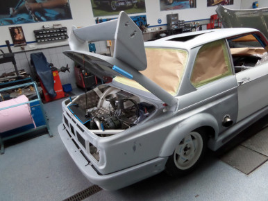 Glanz-Lackierung - BMW 2002 Twin-Turbo, Gruppe B Rennwagen - Kfz-Fachbetrieb Preussler in Radstadt, Österreich