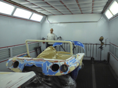 VW Buggy, 1971 für Salzburger Strongman Franz Müllner, Oldtimer-Restauration, Airbrush Lackierung im Kfz-Fachbetrieb Preussler in Radstadt, Österreich