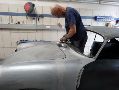 Porsche 356 SC, Oldtimer-Restauration im Kfz-Fachbetrieb Preussler in Radstadt, Österreich