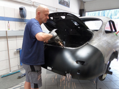 Porsche 356 SC, Oldtimer-Restauration im Kfz-Fachbetrieb Preussler in Radstadt, Österreich