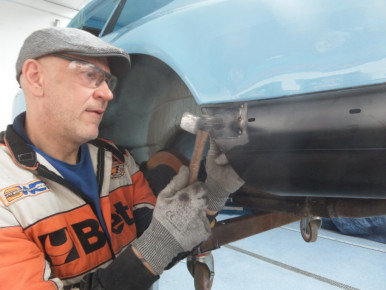 Porsche 911, Modell G, 1976, Oldtimer-Restauration im Kfz-Fachbetrieb Preussler in Radstadt, Österreich