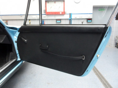 Porsche 911, Modell G, 1976, Oldtimer-Restauration im Kfz-Fachbetrieb Preussler in Radstadt, Österreich