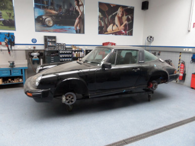 Porsche 911 Carrera Targa, 1985, Oldtimer-Restauration im Kfz-Fachbetrieb Preussler in Radstadt, Österreich