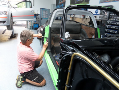 Porsche 911 Carrera Targa, 1985, Oldtimer-Restauration im Kfz-Fachbetrieb Preussler in Radstadt, Österreich