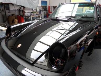 Porsche 911 Carrera Targa, 1985, Oldtimer-Restauration im Kfz-Fachbetrieb Preussler in Radstadt, Österreich