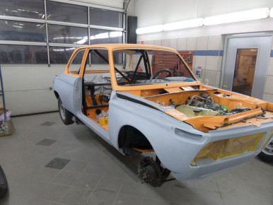 Oldtimer-Restauration, Spezial-Lackierung - BMW 2002 TI, Schnitzer Rennwagen - Kfz-Fachbetrieb Preussler in Radstadt, Österreich