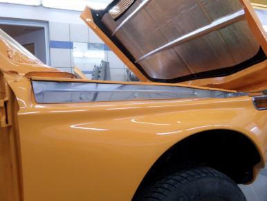 Oldtimer-Restauration, Spezial-Lackierung - BMW 2002 TI, Schnitzer Rennwagen - Kfz-Fachbetrieb Preussler in Radstadt, Österreich