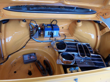 Oldtimer-Restauration, Spezial-Lackierung - BMW 2002 TI, Schnitzer Rennwagen - Kfz-Fachbetrieb Preussler in Radstadt, Österreich